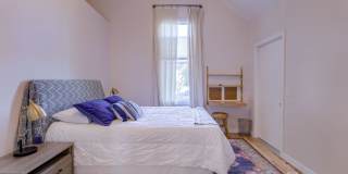 Charming 2 Bedroom Just Minutes from the Old Market!! Gallery 15