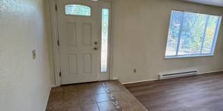 Green area 3 Bedroom 2 Bath with Garage Gallery 5