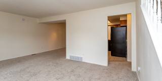 Beautifully Maintained Townhome with Fantastic Amenities Gallery 37
