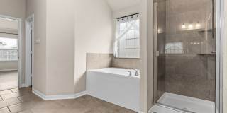 3 Bedroom 2 bath in La Pointe Community Gallery 11