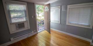 2 bed/1 bath, Single-family Home! Modern and spacious with off-street parking and a relaxing backyard Gallery 13
