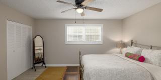 Stallion Square Apartments. Spacious, Updated Living in North Charleston! Gallery 3