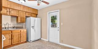 6240 SW 22nd Ct Gallery 12