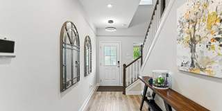 105 MEADOW CREEK Drive Gallery 3