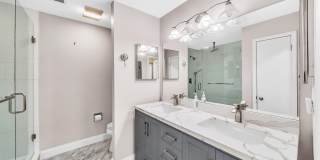 827 Oak Harbour Drive Gallery 31