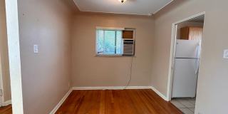 $0 DEPOSIT OPTION. CHARMING 2BED/1BATH DUPLEX NEAR SLOAN LAKE!! Gallery 9