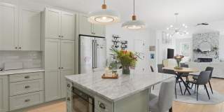 33 Howland Avenue Gallery 11