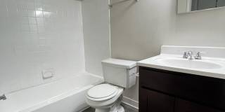 Quincy Village Apartments Gallery 18