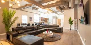2000 South Wabash Ave. Gallery 1