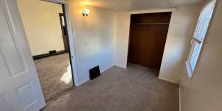3 Bedroom, 1 Bathroom Single Family House Downtown Gallery 26