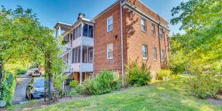 Updated Condo 3 Blocks from Metro Gallery 20