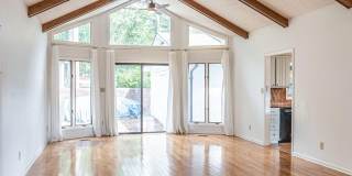2 Sassafras Lane Gallery 24