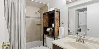 200 N PICKETT Gallery 6