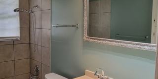 Gorgeous 3 bedroom/1.5 bath home! Gallery 8