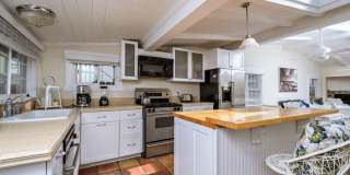 2323 Grand Canal Gallery 10