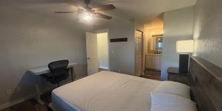 Stylish Ground Level Condo 2 Bedroom 2 Bath! Gallery 17