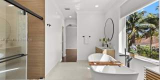 1819 Mariners Ln Gallery 29