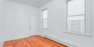 404 DANFORTH AVE Gallery 10
