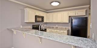 4 Bed 4.5 Bath Townhouse just mins away from the University! Gallery 5