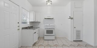 1706 W CRAIG PL Gallery 3