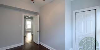 1104 W Glenlake Ave Gallery 8