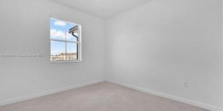 2558 SE 27th Dr Gallery 15