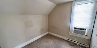 3 Bedroom 2 Bath Located Near Campus Gallery 11