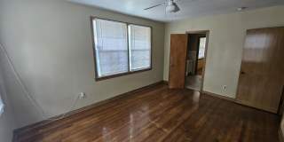 444 ALDER Street Gallery 17
