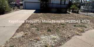 Spacious 2 Bed / 2 Bath Home with Oversized Garage & Updates Throughout $1200/$1200 Gallery 1