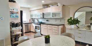 OCEAN VIEWS - 2BD/2.5BA Condo in the Heart of Oceanside Gallery 5