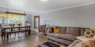 Stunning 4BR 2 BA brick ranch in tr Okane Park Gallery 28