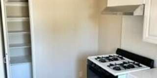 5728 Hazeltine Avenue Gallery 5