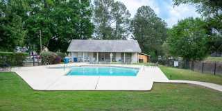 10 Hampshire Circle, Little Rock AR 72211 - Wonderfully updated 3br 2ba 2 story condo just off R Parham Gallery 28