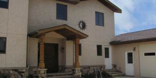 Charming Southwestern Stucco Home Gallery 1