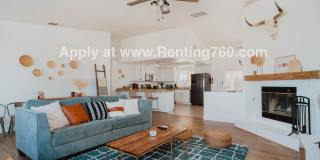 Huge 3 Bed 2 Bath Home With Spectacular City Views! Gallery 3