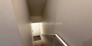 Charming 3 Bed, 2 Bath Townhome with Garage in Beautiful Sandy Gallery 26