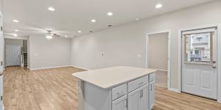 Beautiful 4bd/3.5ba Home! Upstairs Bonus Room & Faces Greenbelt in South Austin! Gallery 7