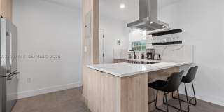 541 NE 62nd St Gallery 11
