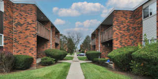 Carriage House Apartments Gallery 25