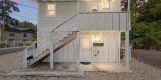 Brand New 1 Bedroom 1 Bathroom Steps away from UF! FALL 2026 Brand New 1 Bedroom 1 Bathroom Steps away from UF! FALL 2026 Gallery 1