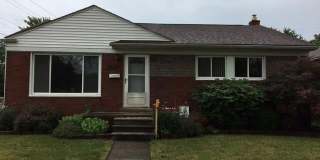 24704 WILLOWBY Avenue Gallery 1