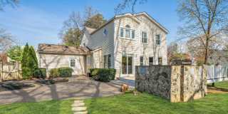 1913 WOODFORD Road Gallery 35