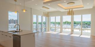 The Royal Bloomfield Gallery 18