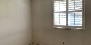 Adorable 3 Bed 1.5 Bath Covell Commons Condo ( fall Rental ) Gallery 27