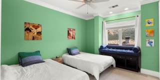 4 Le Conte Gallery 34