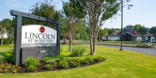 Lincoln at Wolfchase Gallery 19