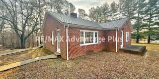 Beautiful brick home with full basement in Prospect Gallery 1