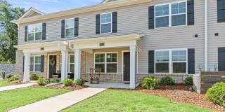 Fantastic Location – Spacious 3 Bedroom Townhome with Rear-Entry Garage! Gallery 1
