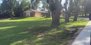Beautiful Home on 1.25 Acres in Edmond for Lease Gallery 1