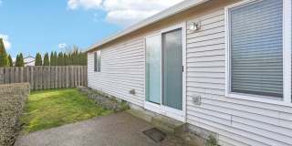 Beautiful 4BR/2BA Single-Level Home in Heart of McMinnville Gallery 19